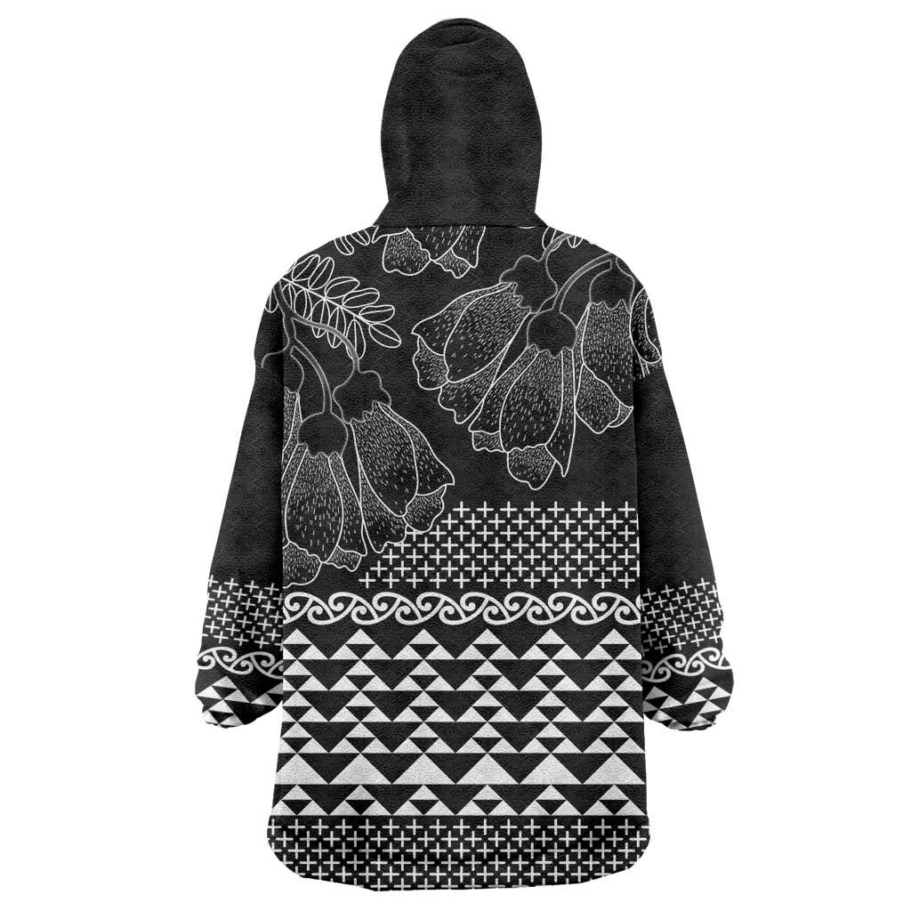 Black Taniko Kowhaiwhai Tukutuku Motif Wearable Blanket Hoodie