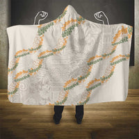 Aloha Pakalana and Puakenikeni Lei Hooded Blanket Beige Hawaiian Pattern