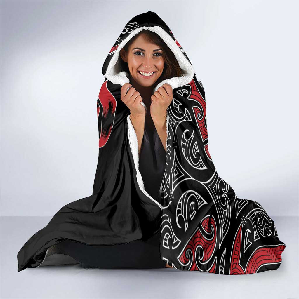 Koru Fern New Zealand Hooded Blanket Maori Tribal Pattern