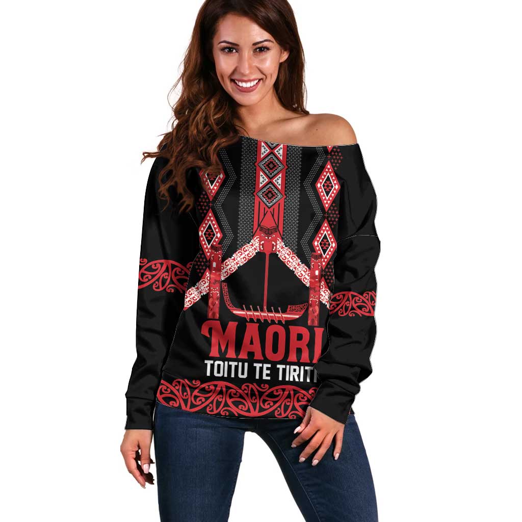 Toitu Te Tiriti Waitangi Off Shoulder Sweater Black Wharenui House LT9 Women Black - Polynesian Pride