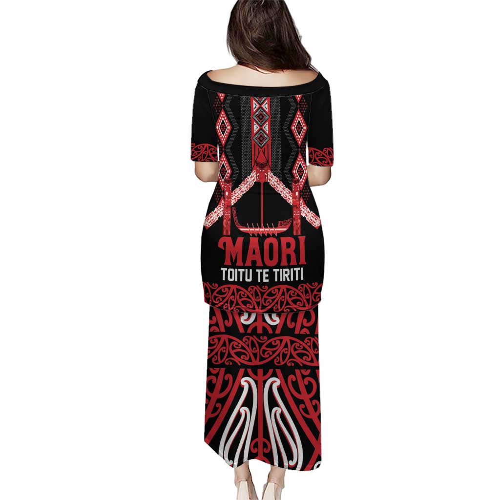 Toitu Te Tiriti Waitangi Puletasi Black Wharenui House - Polynesian Pride