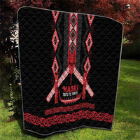 Toitu Te Tiriti Waitangi Quilt Black Wharenui House - Polynesian Pride