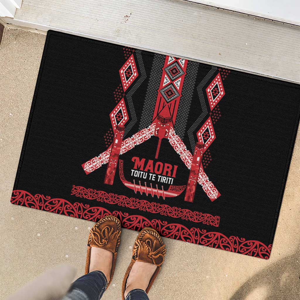 Toitu Te Tiriti Waitangi Rubber Doormat Black Wharenui House - Polynesian Pride