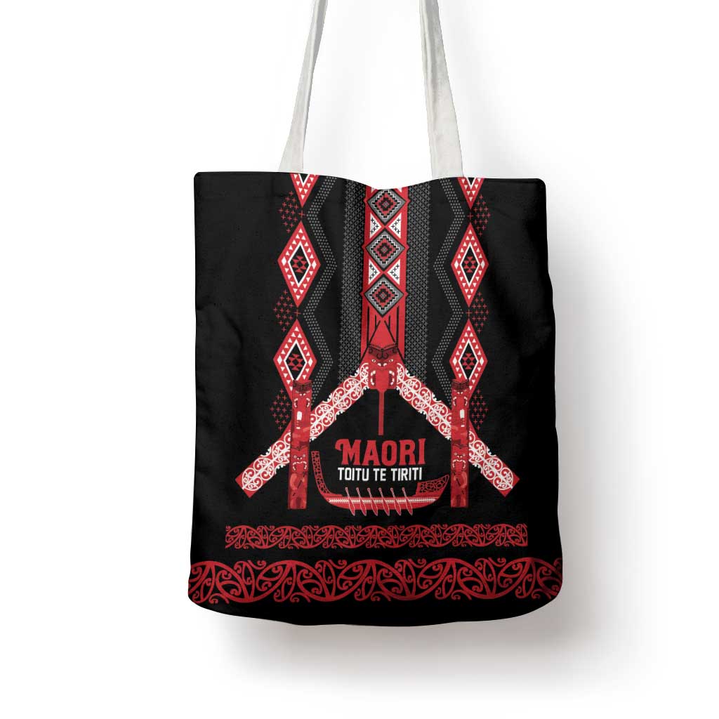 Toitu Te Tiriti Waitangi Tote Bag Black Wharenui House - Polynesian Pride