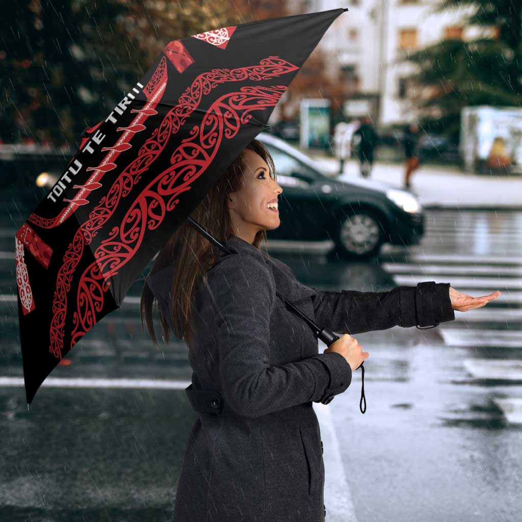 Toitu Te Tiriti Waitangi Umbrella Black Wharenui House - Polynesian Pride
