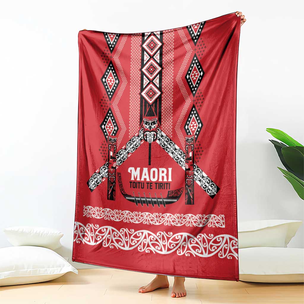 Toitu Te Tiriti Waitangi Blanket Red Wharenui House - Polynesian Pride