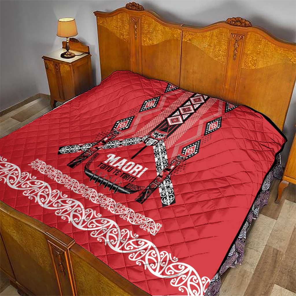 Toitu Te Tiriti Waitangi Quilt Red Wharenui House - Polynesian Pride