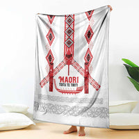 Toitu Te Tiriti Waitangi Blanket White Wharenui House - Polynesian Pride