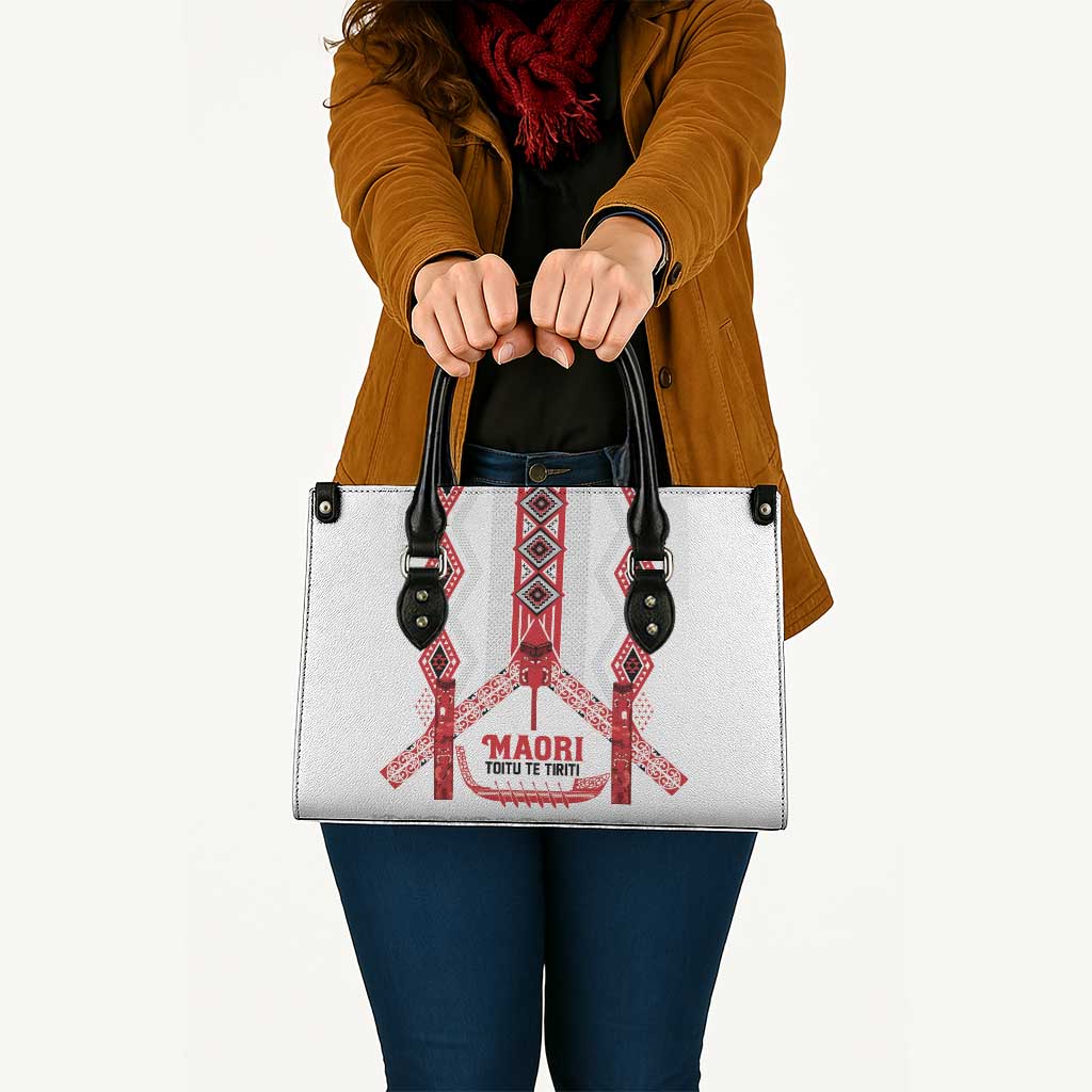 Toitu Te Tiriti Waitangi Leather Bag White Wharenui House - Polynesian Pride