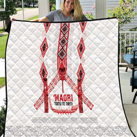 Toitu Te Tiriti Waitangi Quilt White Wharenui House - Polynesian Pride