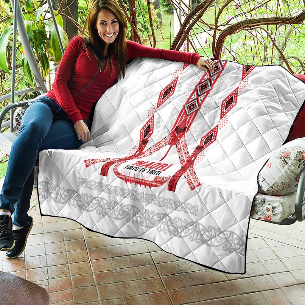 Toitu Te Tiriti Waitangi Quilt White Wharenui House - Polynesian Pride