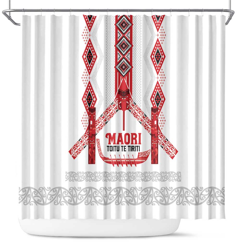 Toitu Te Tiriti Waitangi Shower Curtain White Wharenui House LT9 white - Polynesian Pride