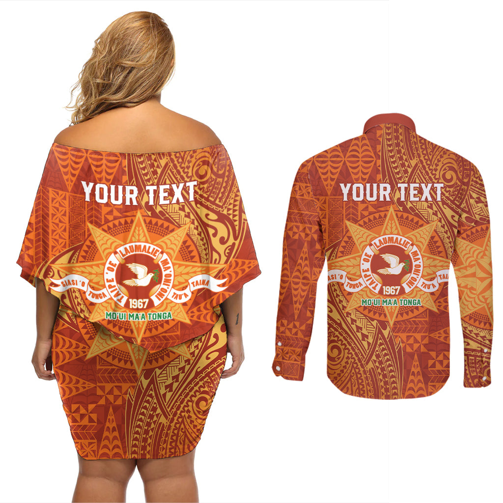 Personalised Tonga Tailulu College Couples Matching Off Shoulder Short Dress and Long Sleeve Button Shirt Since 1967 Special Kupesi Pattern Version 1 LT9 - Polynesian Pride