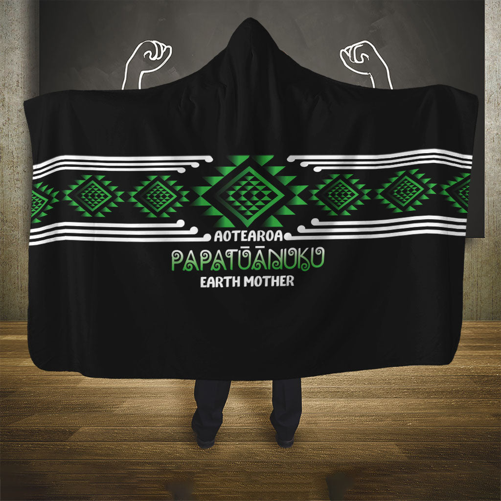 Aotearoa Atua Papatuanuku Hooded Blanket Maori Earth Mother Taniko Motifs