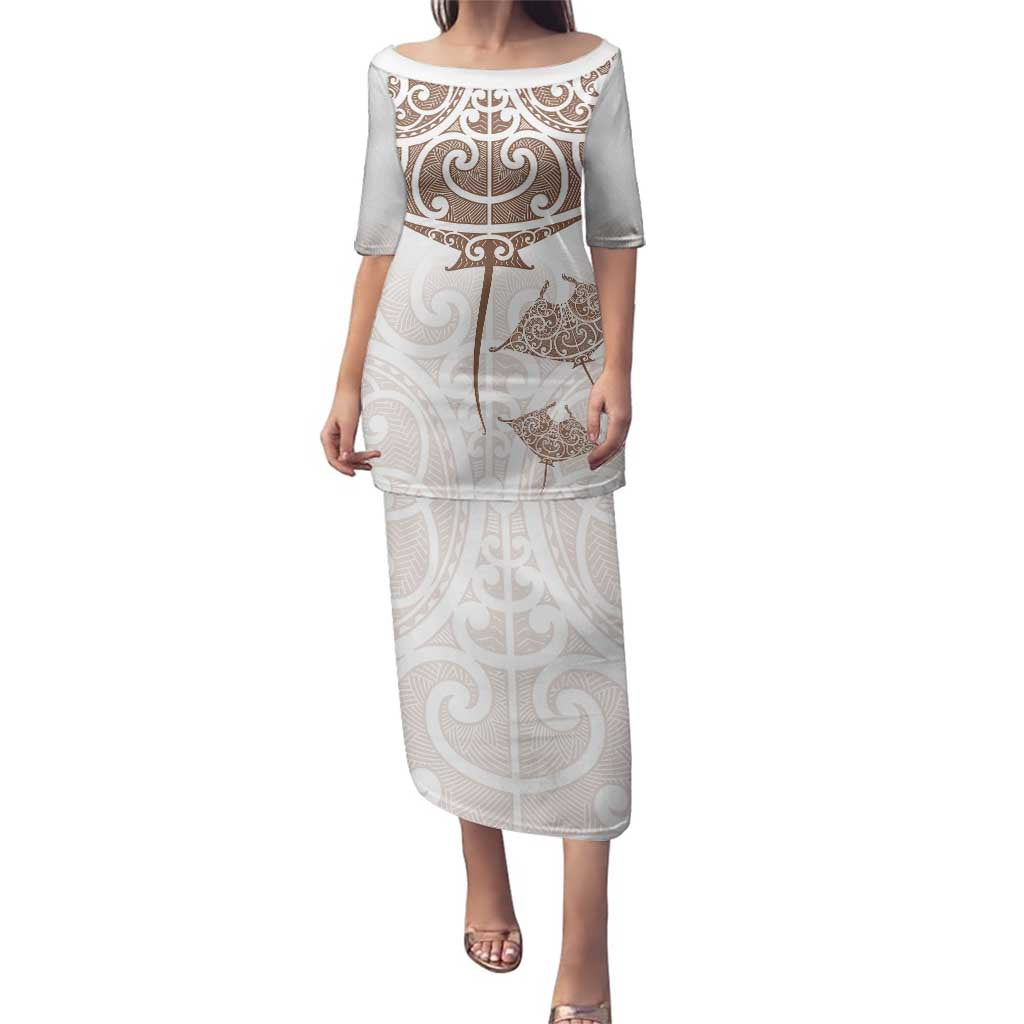 New Zealand Manta Ray Tattoo Family Matching Puletasi and Hawaiian Shirt Aotearoa Maori Haehae Beige - Polynesian Pride