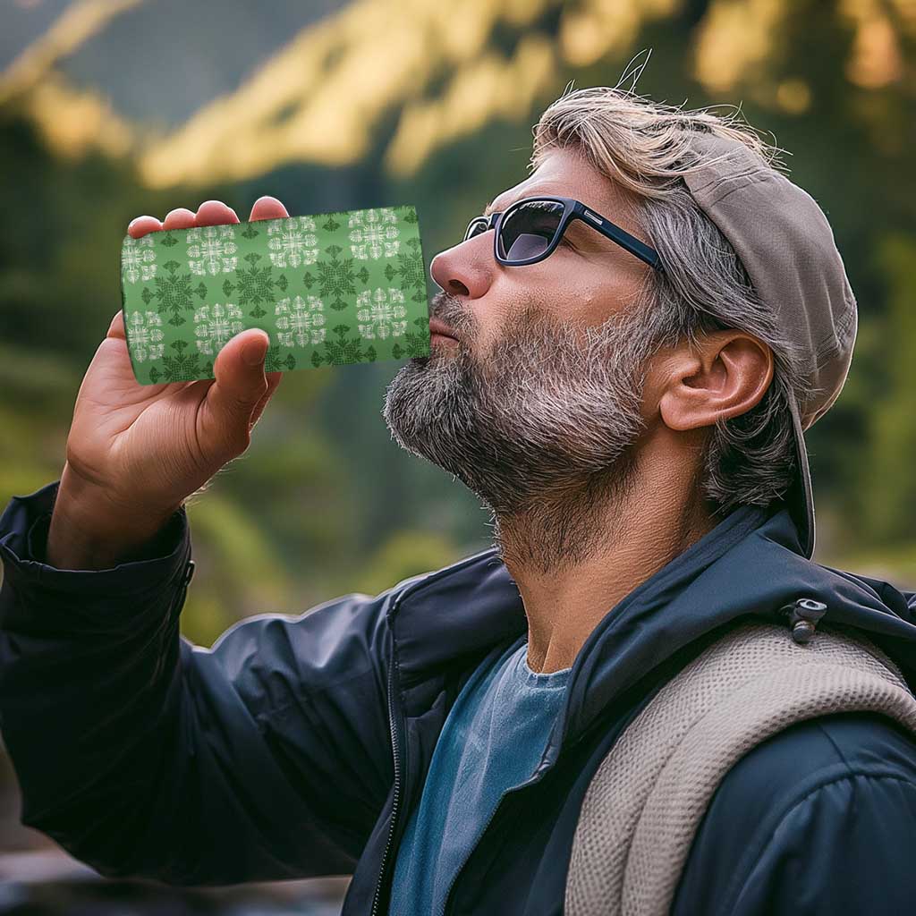 Green Hawaiian Quilt 4 in 1 Can Cooler Tumbler Hawaii Pineapple Monstera Palaka Motifs - Polynesian Pride