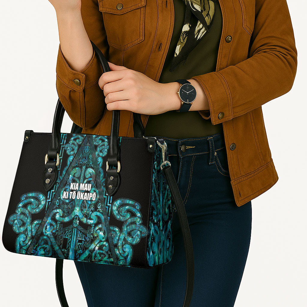 Maori Language Week Leather Bag Kia Mau Ki To Ukaipo Paua Shell Color LT14 - Polynesian Pride