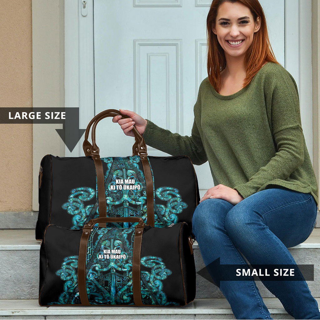 Maori Language Week Travel Bag Kia Mau Ki To Ukaipo Paua Shell Color LT14 - Polynesian Pride