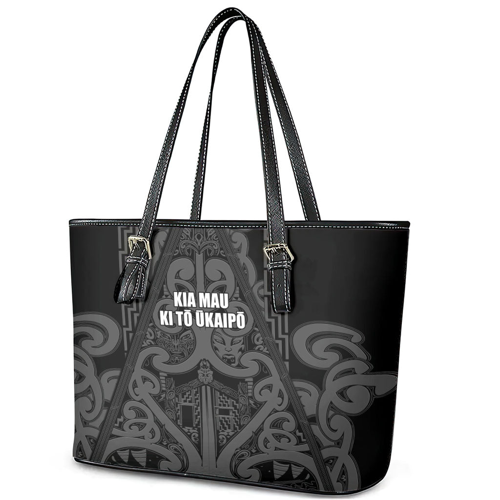 Maori Language Week Leather Tote Bag Kia Mau Ki To Ukaipo Grey Color LT14 - Polynesian Pride