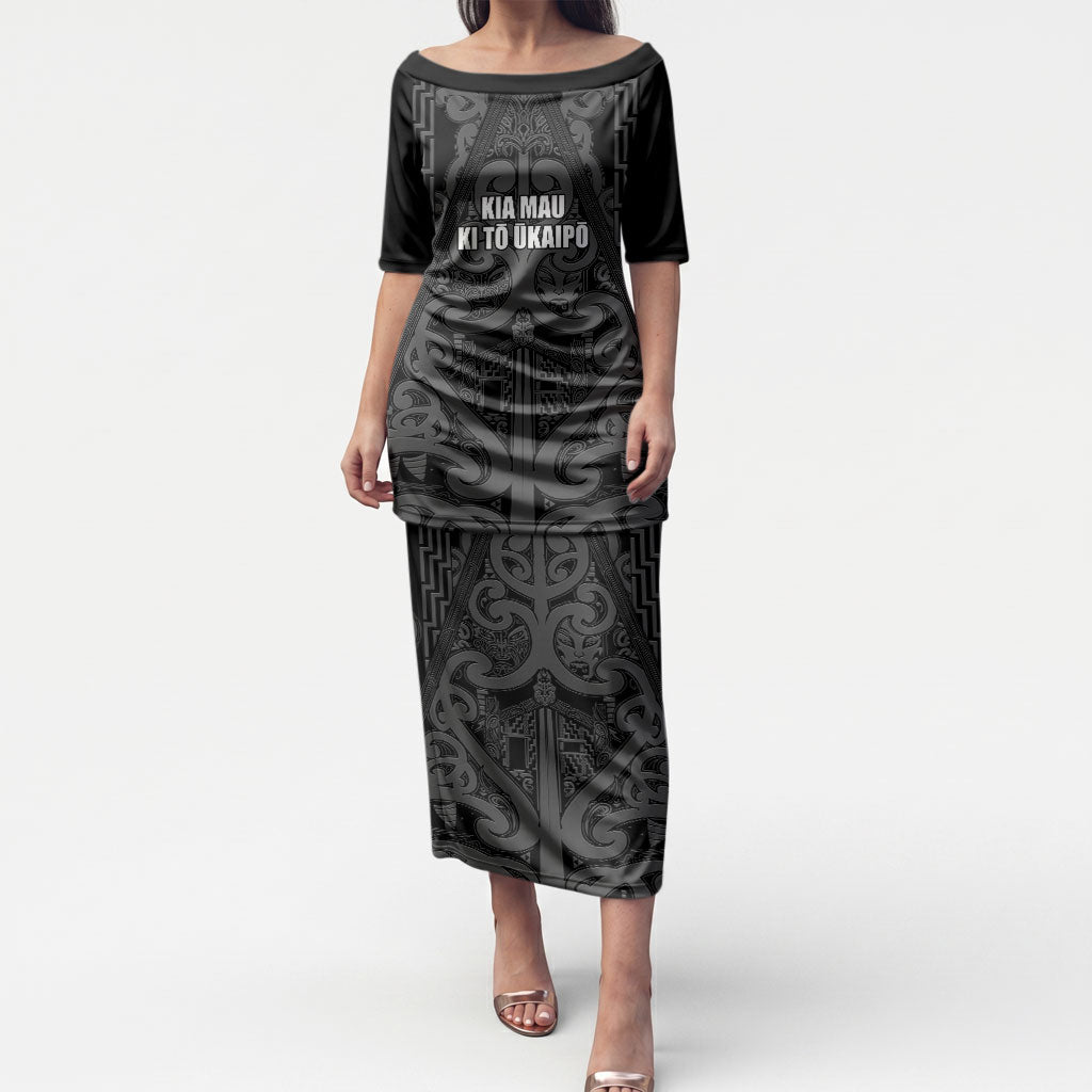 Maori Language Week Personalised Puletasi Kia Mau Ki To Ukaipo Grey Color LT14 Long Dress Grey - Polynesian Pride