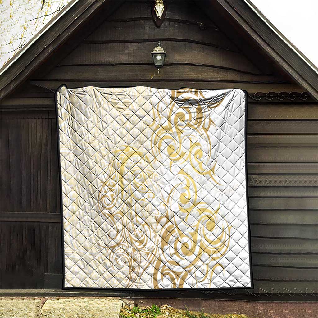 Gold And White Aoteara Horse Racing Quilt NZ Maori Pattern