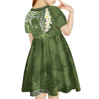 Green Polynesian Tribal Frangipani Tropical Vibe Kid Short Sleeve Dress