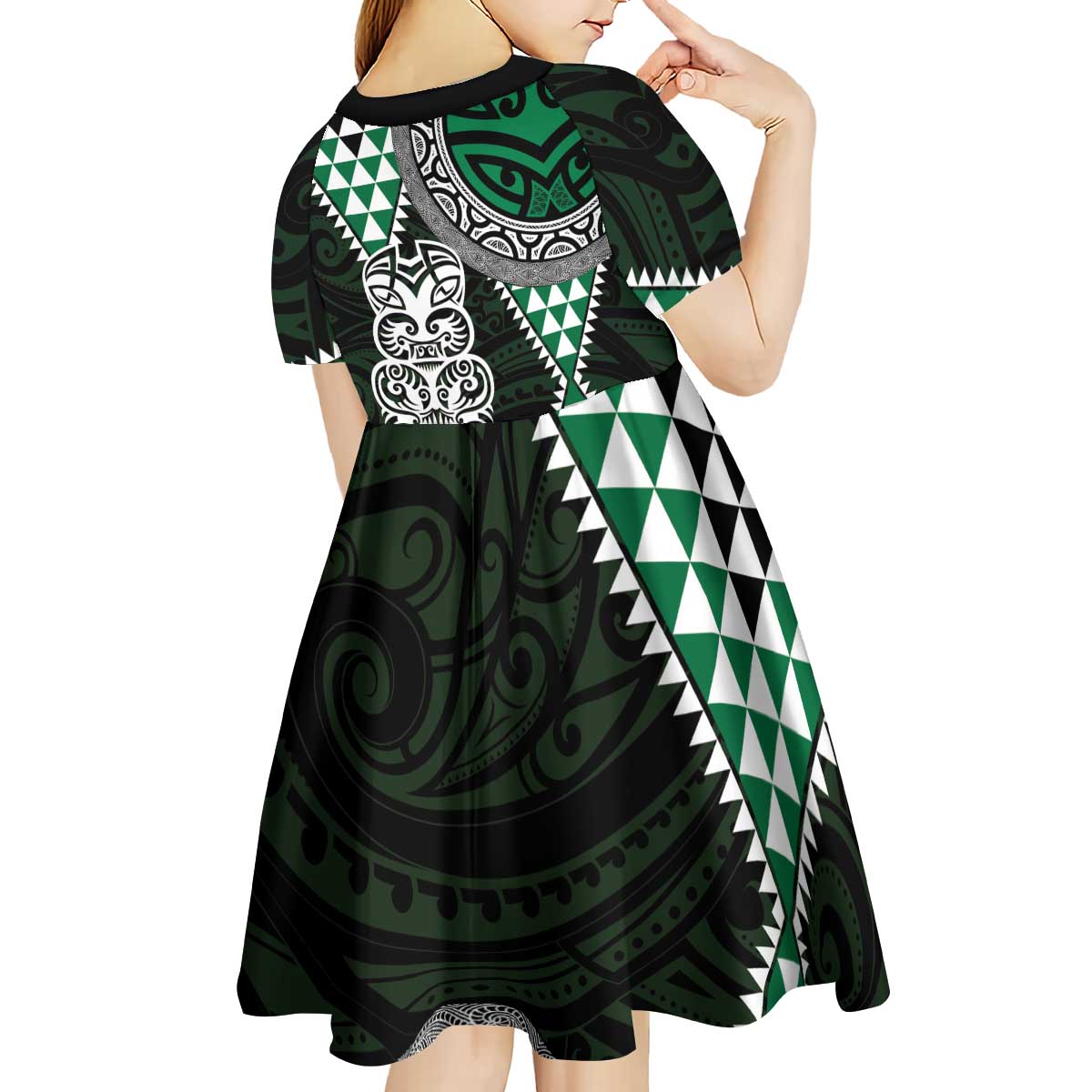 Green Aotearoa Niho Taniwha Kid Short Sleeve Dress Maori Mythology Tooth - Taniko Motifs