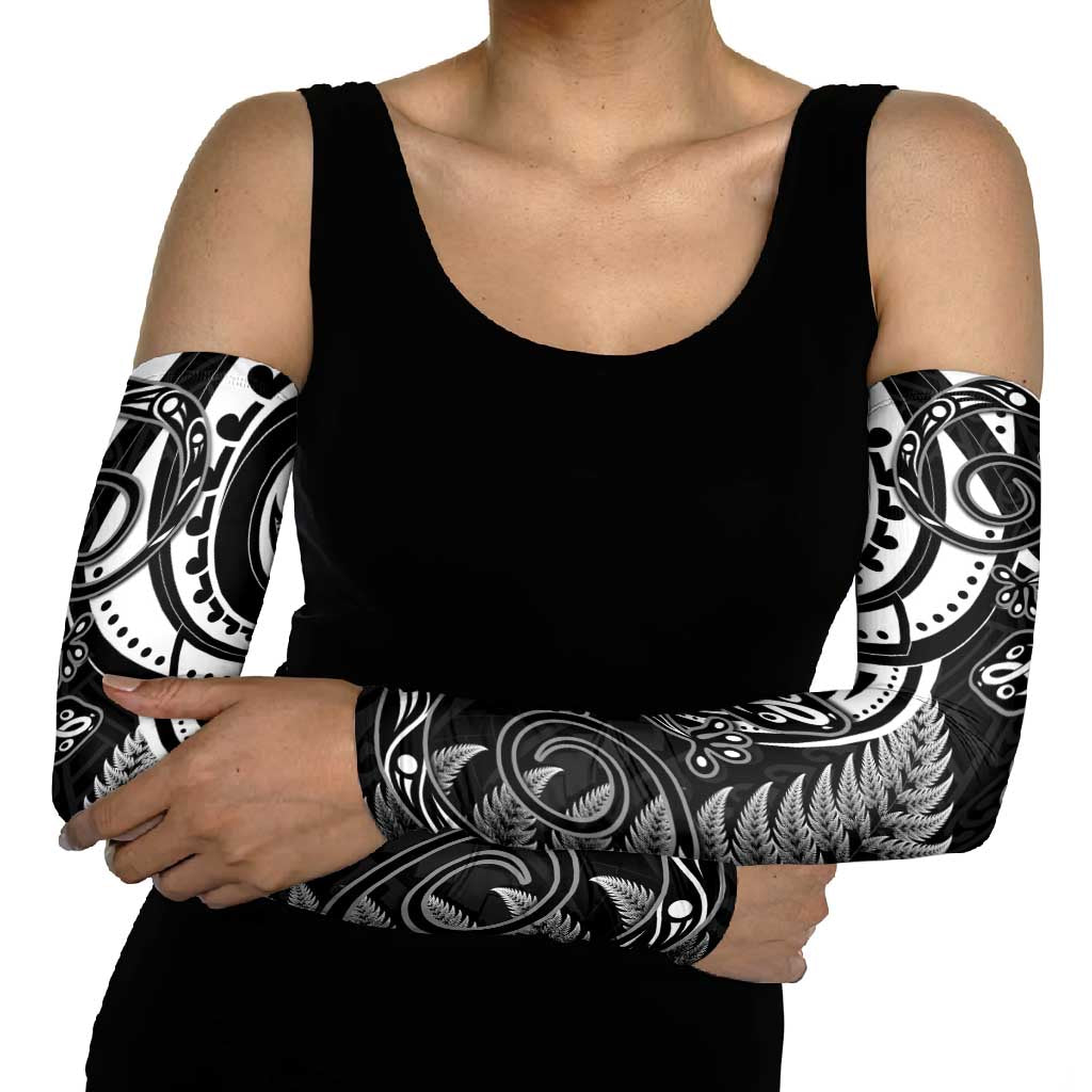 New Zealand Lizard Arm Sleeves Silver Fern Aotearoa Maori - Polynesian Pride
