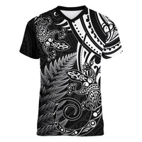 New Zealand Lizard Women V Neck T Shirt Silver Fern Aotearoa Maori LT14 Female Black - Polynesian Pride