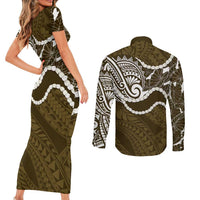 Aloha Hawaii Kalo Pikake Lei Couples Matching Short Sleeve Bodycon Dress and Long Sleeve Button Shirt Chest Tattoo Gold Hawaiian Pattern