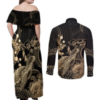 Gold Aloha Hawaii Couples Matching Off Shoulder Maxi Dress and Long Sleeve Button Shirt Snorkeling With Sea Turtle Polynesian Pattern