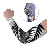 New Zealand Silver Fern Curling Personalised Arm Sleeves Aotearoa Kiwi Ponga Black White Version LT14 Set of 2 Black - Polynesian Pride