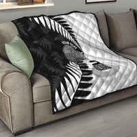New Zealand Silver Fern Curling Personalised Quilt Aotearoa Kiwi Ponga Black White Version - Polynesian Pride