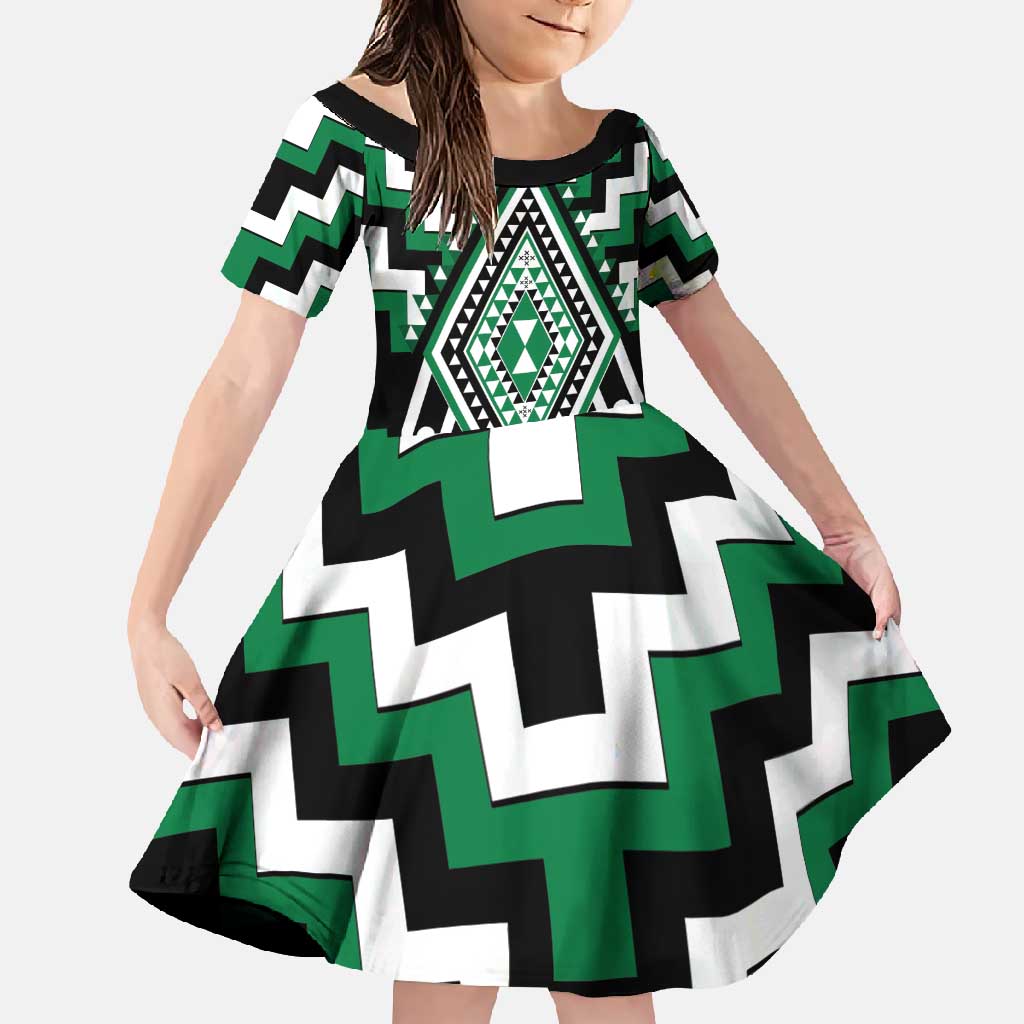 Green Aotearoa Taniko Poutama Patikitiki Family Matching Long Sleeve Bodycon Dress and Hawaiian Shirt LT14 Daughter's Dress Green - Polynesian Pride