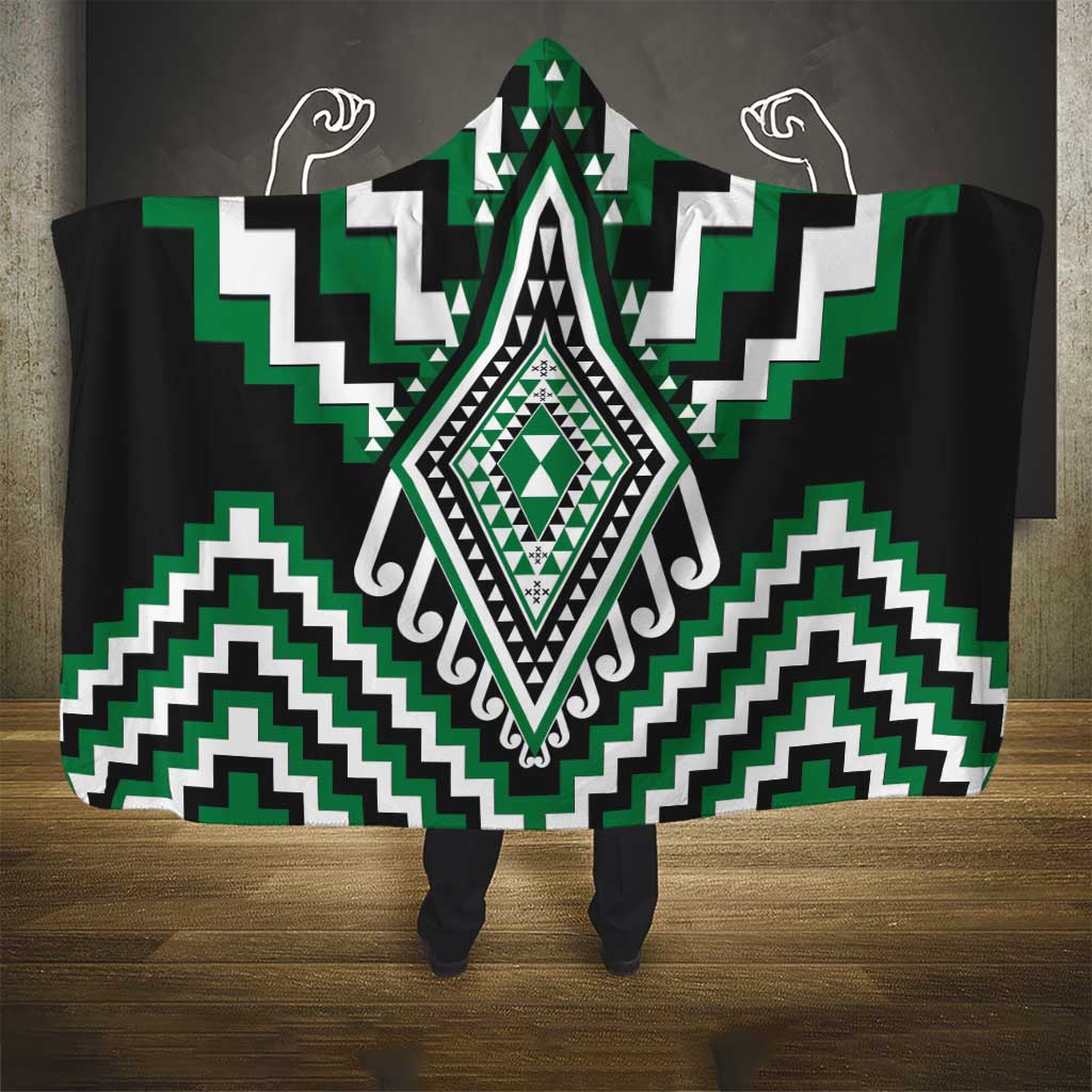 Green Aotearoa Taniko Poutama Patikitiki Hooded Blanket