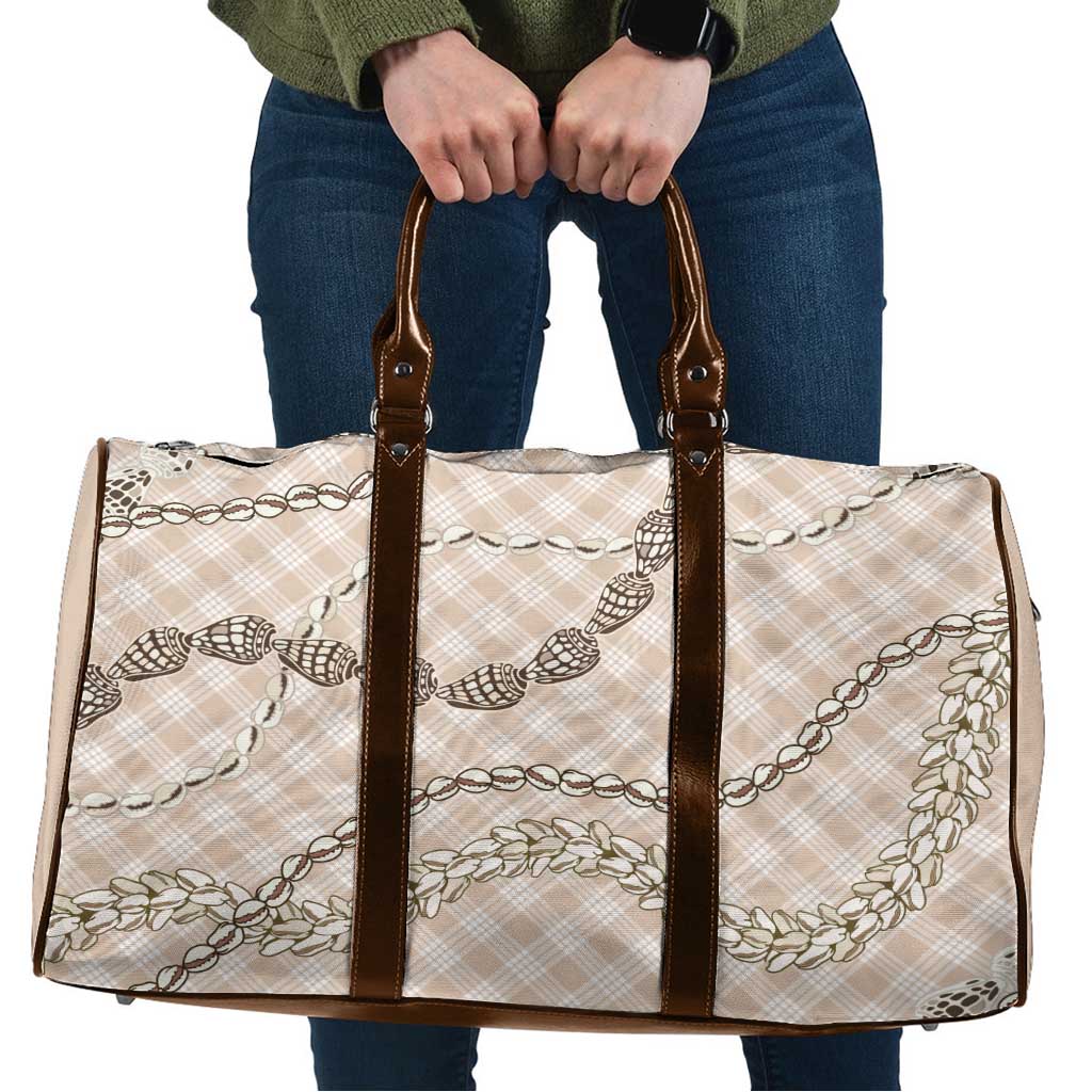 Beige Aloha Hawaii Shell Lei Travel Bag Palaka Hebrew Cone Honey Cowrie Elegant Curves - Polynesian Pride
