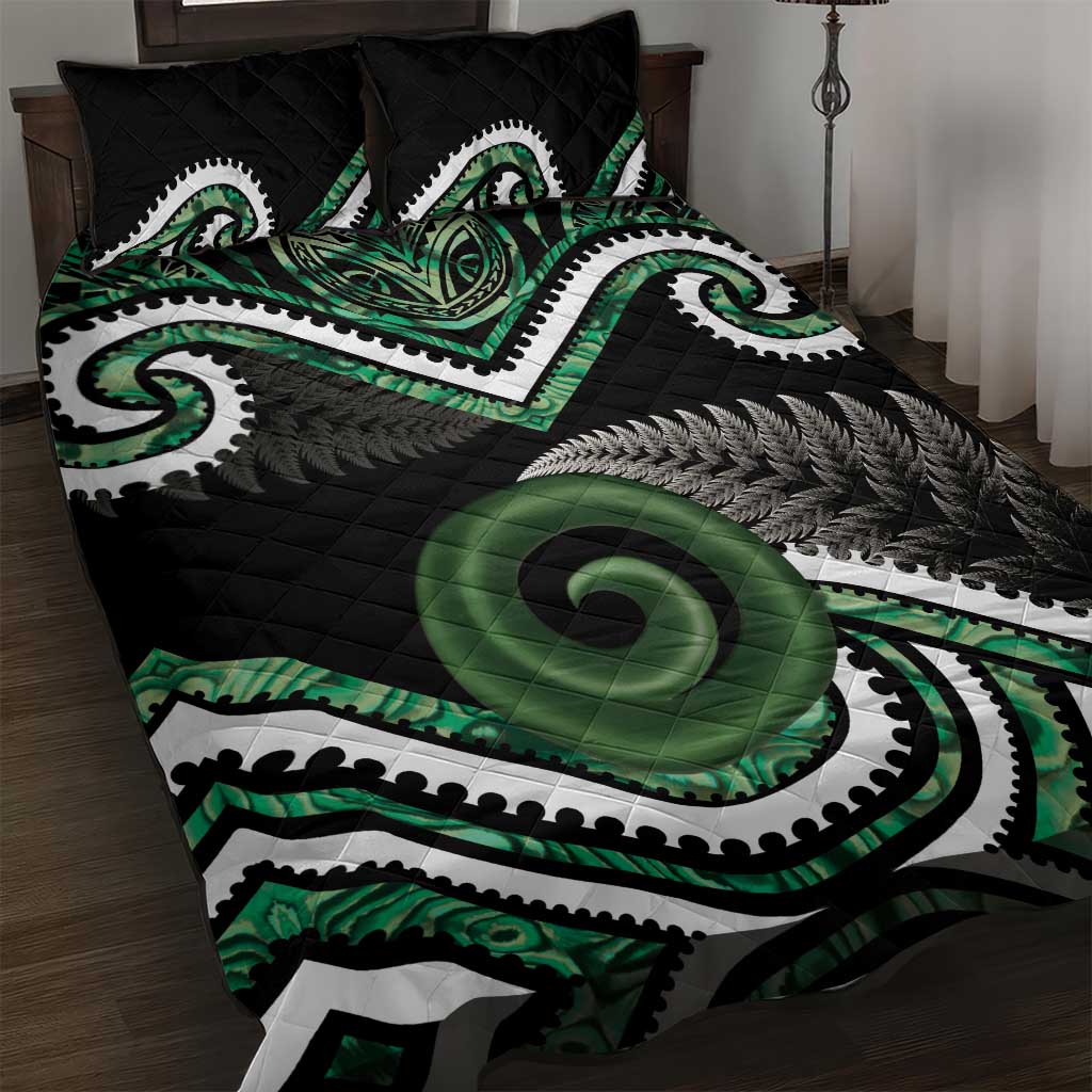 Koru Pounamu Aotearoa Quilt Bed Set Maori Paua Shell Mix Silver Fern LT14 Black - Polynesian Pride