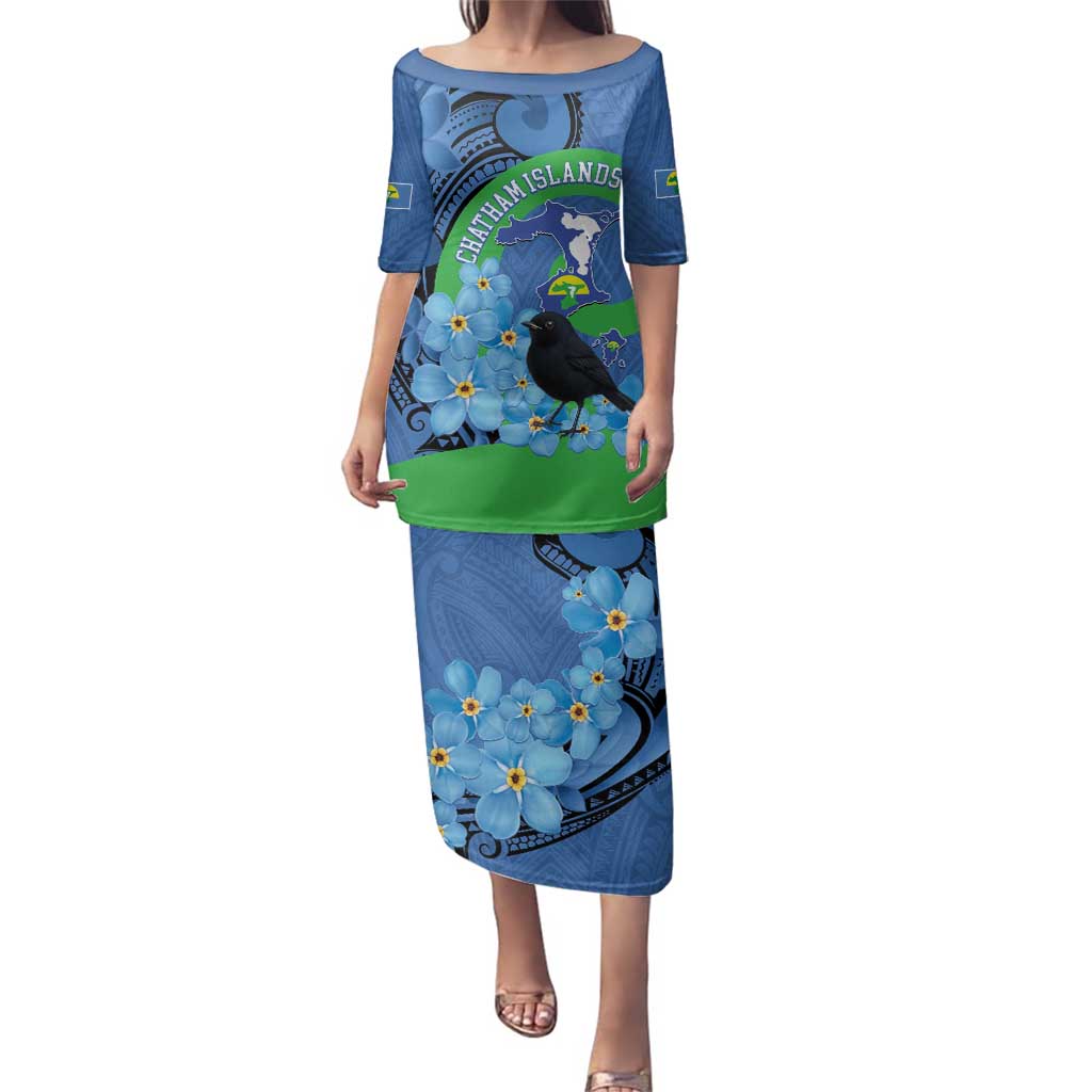 New Zealand Chatham Islands Family Matching Puletasi and Hawaiian Shirt Wharekauri Forget Me Not With Black Robin