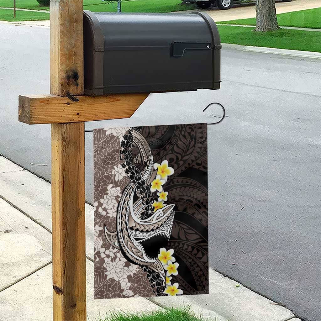 Brown and Black Hawaii Shark Tattoo Garden Flag Puakenikeni Lei Plumeria Polynesian Pattern - Polynesian Pride