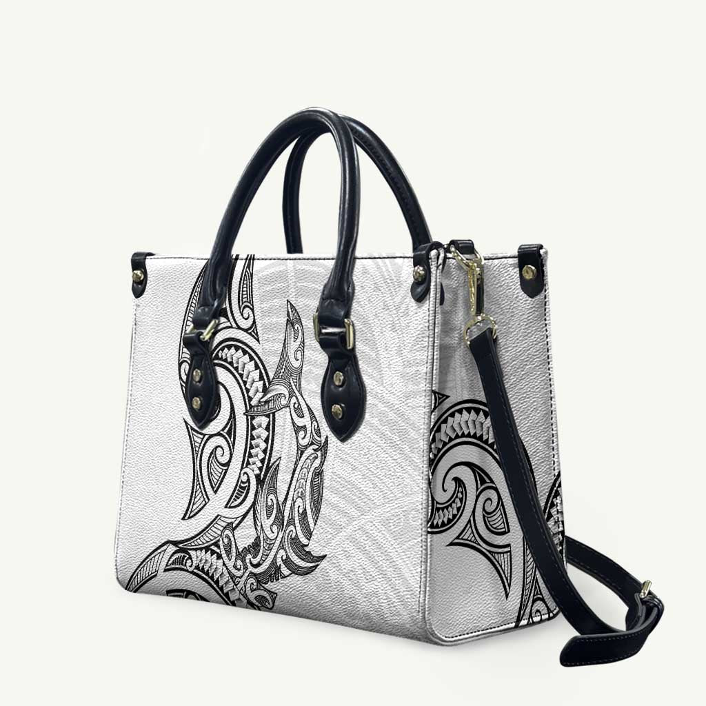New Zealand Hammerhead Shark Leather Bag Maori Haehae Mangopare White - Polynesian Pride