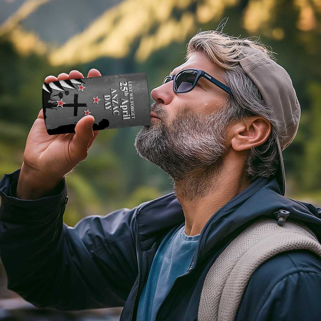 New Zealand ANZAC Day 4 in 1 Can Cooler Tumbler 25th April Silver Fern With Poppy