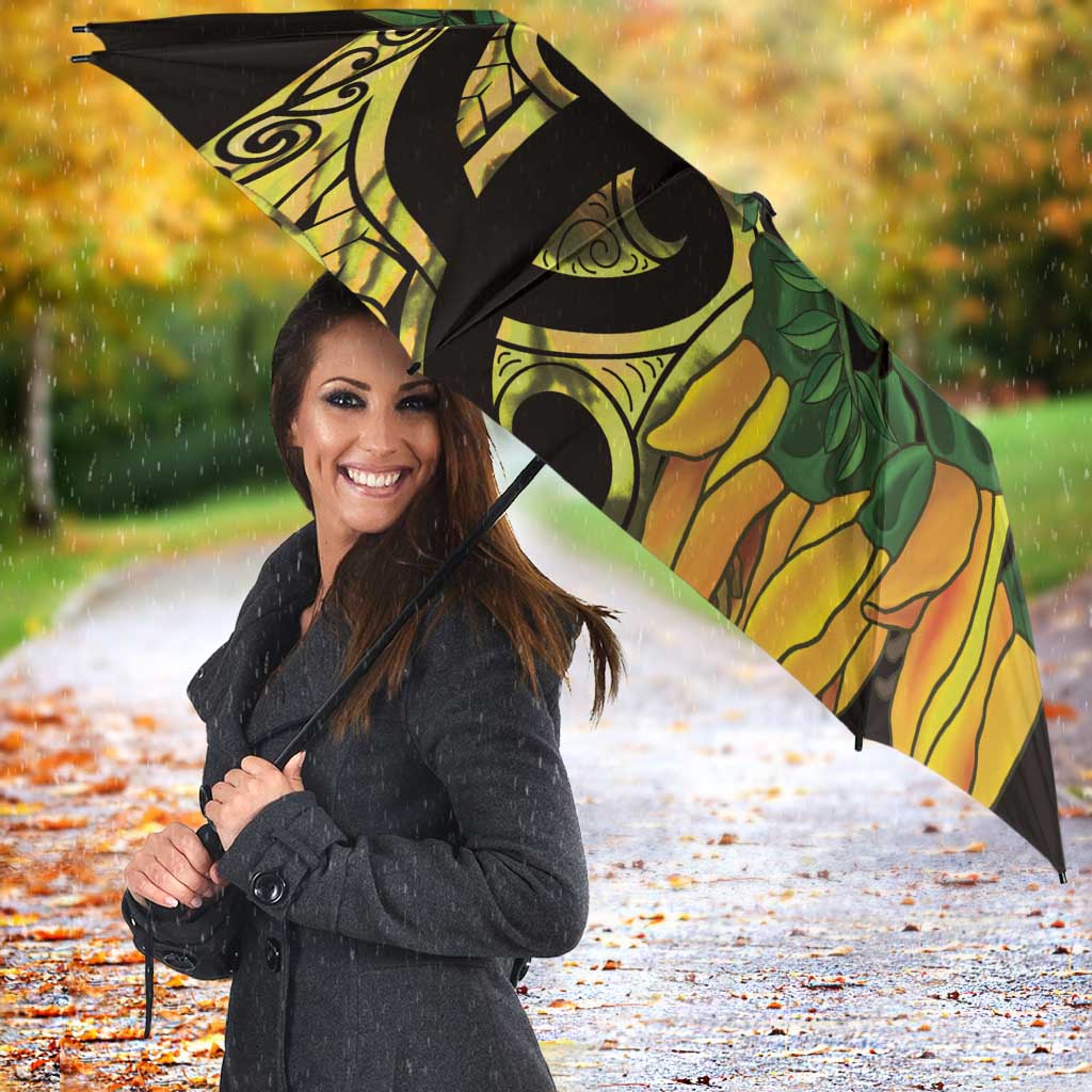 Yellow New Zealand Kowhai And Piwakawaka Umbrella Maori Ngaru Paua Shell - Polynesian Pride