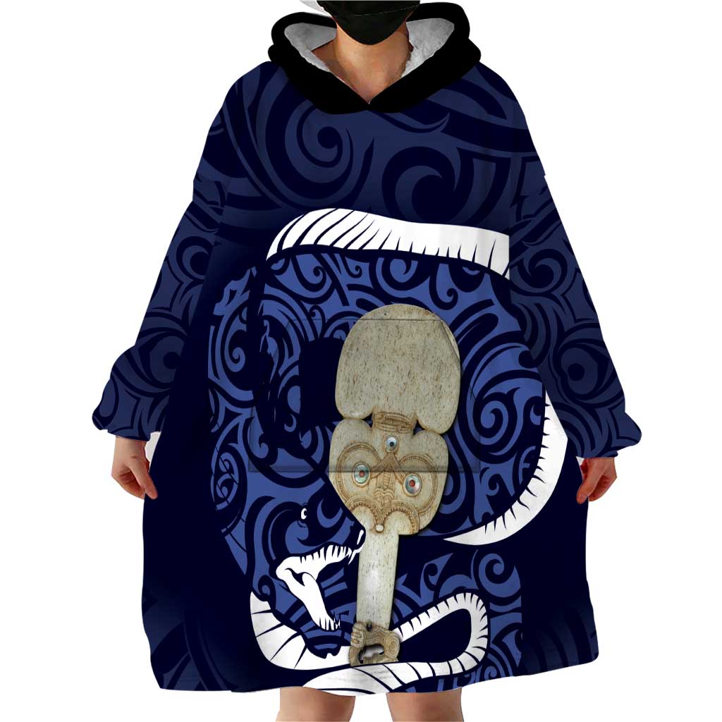 Blue New Zealand Eel Wearable Blanket Hoodie Aotearoa Maori Tuna With Kotiate Weapon