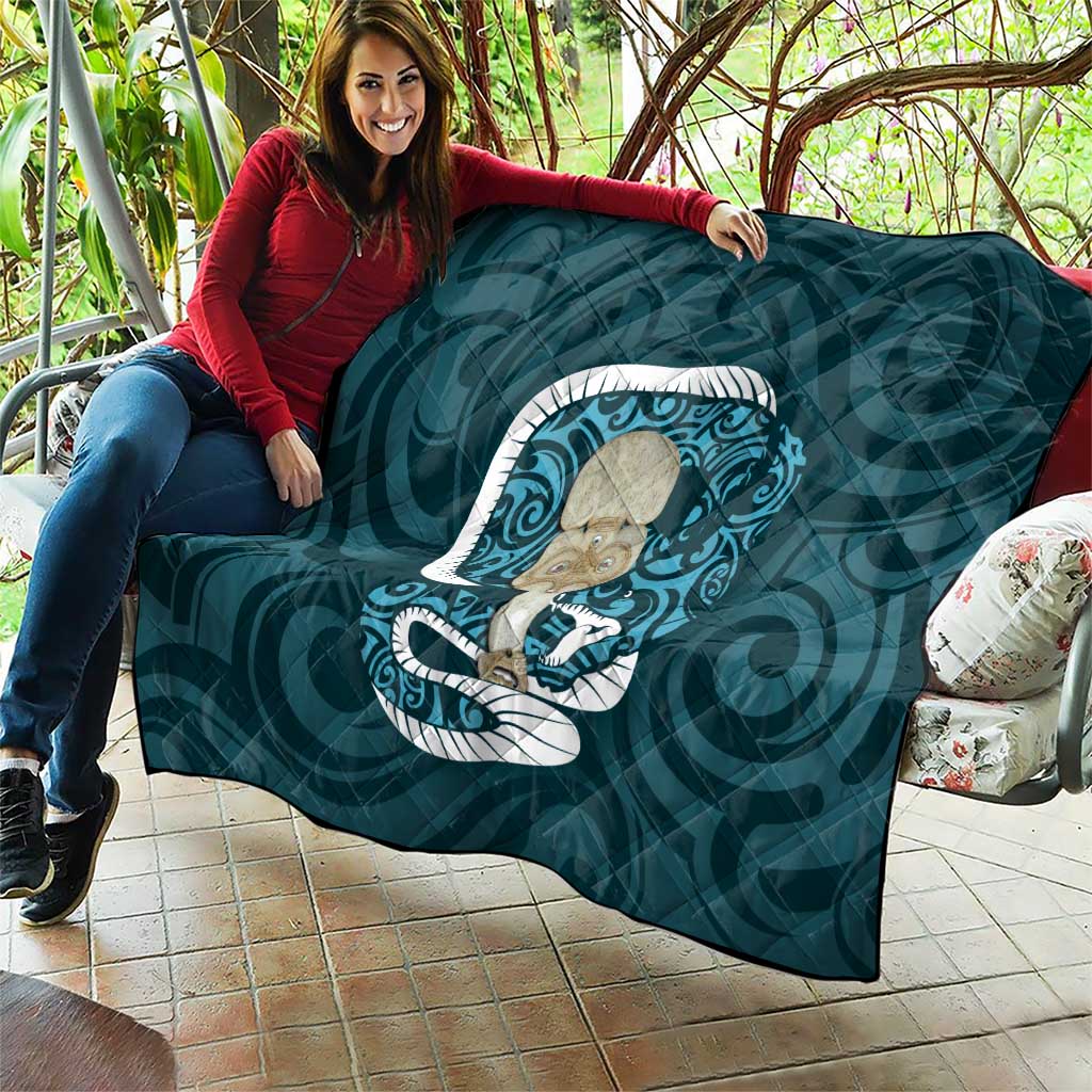 Turquoise New Zealand Eel Quilt Aotearoa Maori Tuna With Kotiate Weapon