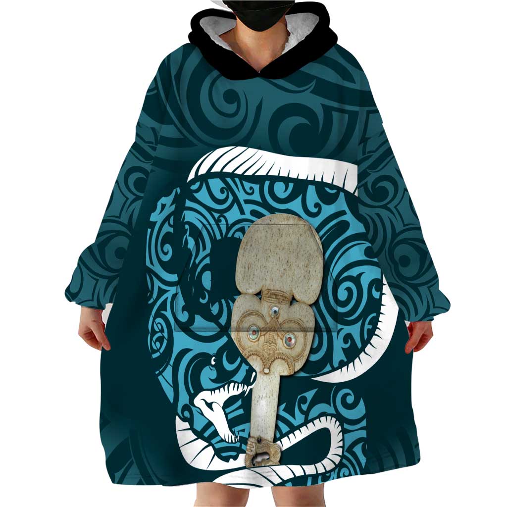 Turquoise New Zealand Eel Wearable Blanket Hoodie Aotearoa Maori Tuna With Kotiate Weapon
