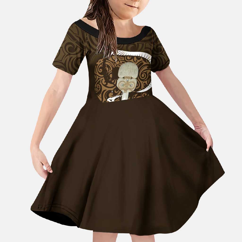 Gold New Zealand Eel Family Matching Tank Maxi Dress and Hawaiian Shirt Aotearoa Maori Tuna With Kotiate Weapon LT14 Daughter's Dress Gold - Polynesian Pride