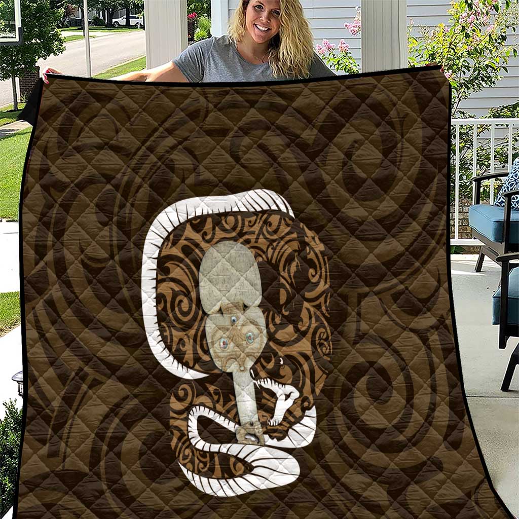 Gold New Zealand Eel Quilt Aotearoa Maori Tuna With Kotiate Weapon LT14 Gold - Polynesian Pride