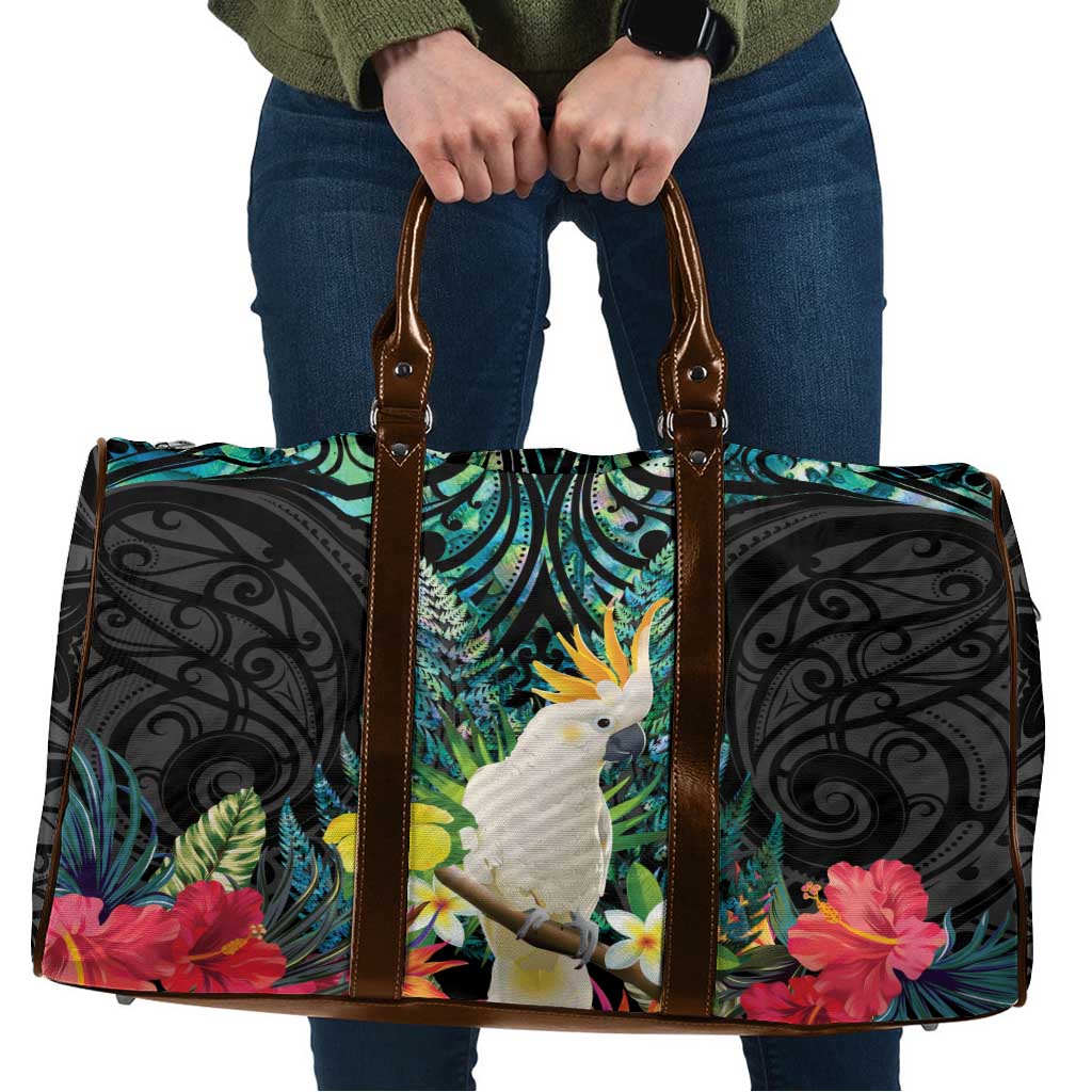 Sulphur-crested Cockatoo New Zealand Travel Bag Paua Shell Aotearoa Maori Tropical Flowers - Polynesian Pride