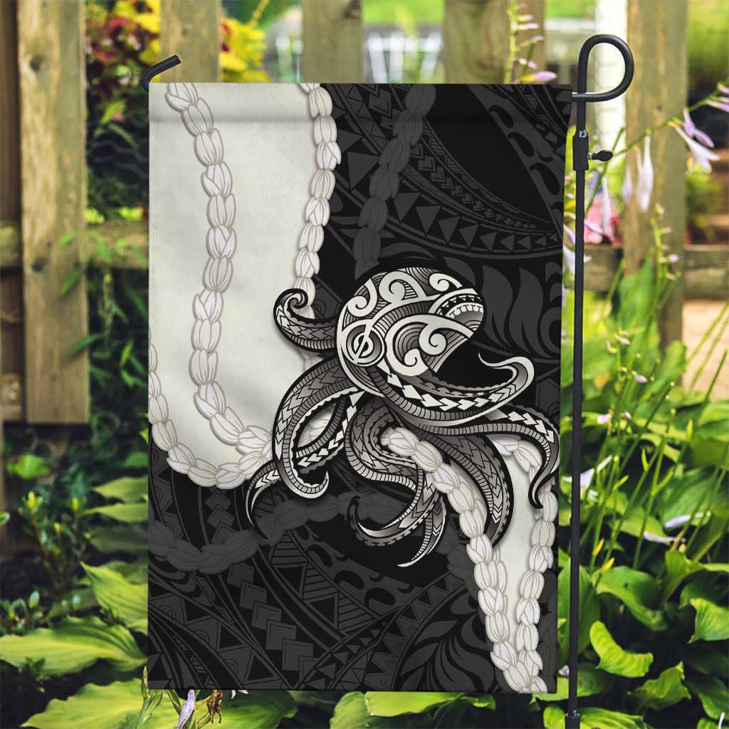 Black Polynesia Tribal Octopus Tattoo Garden Flag Pikake Lei Polynesian Pattern LT14 Garden Flag Black - Polynesian Pride