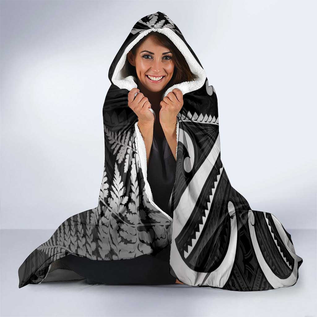 New Zealand Maripi Hooded Blanket Silver Fern Mix Aotearoa Maori Pattern